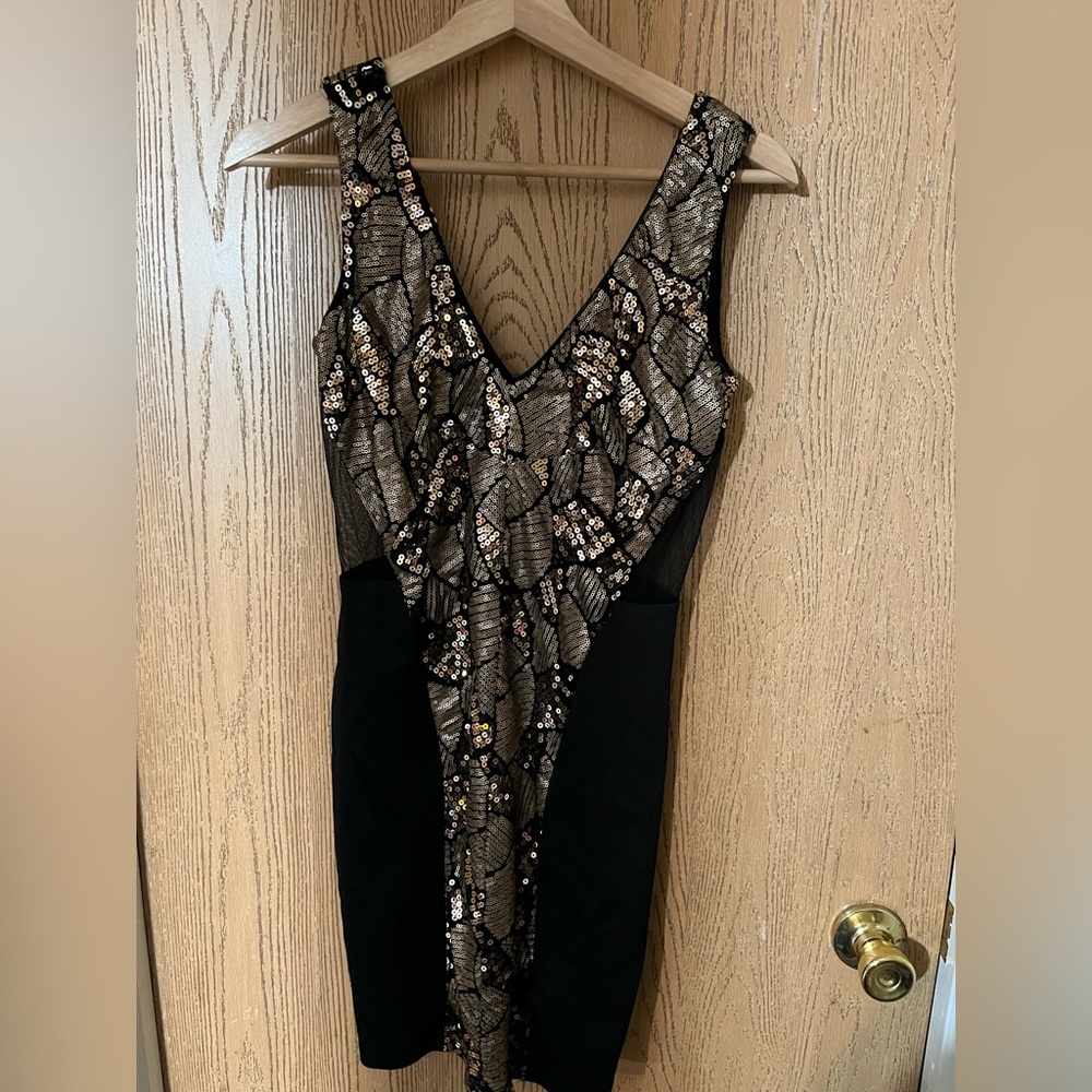 Va Va Voom ~Black and Gold Sequin Backless Dress~ L ~ Stretch